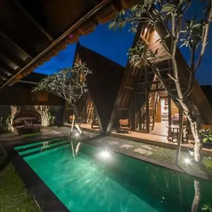 Rumah Kayu Tatiya Villa Ungasan
